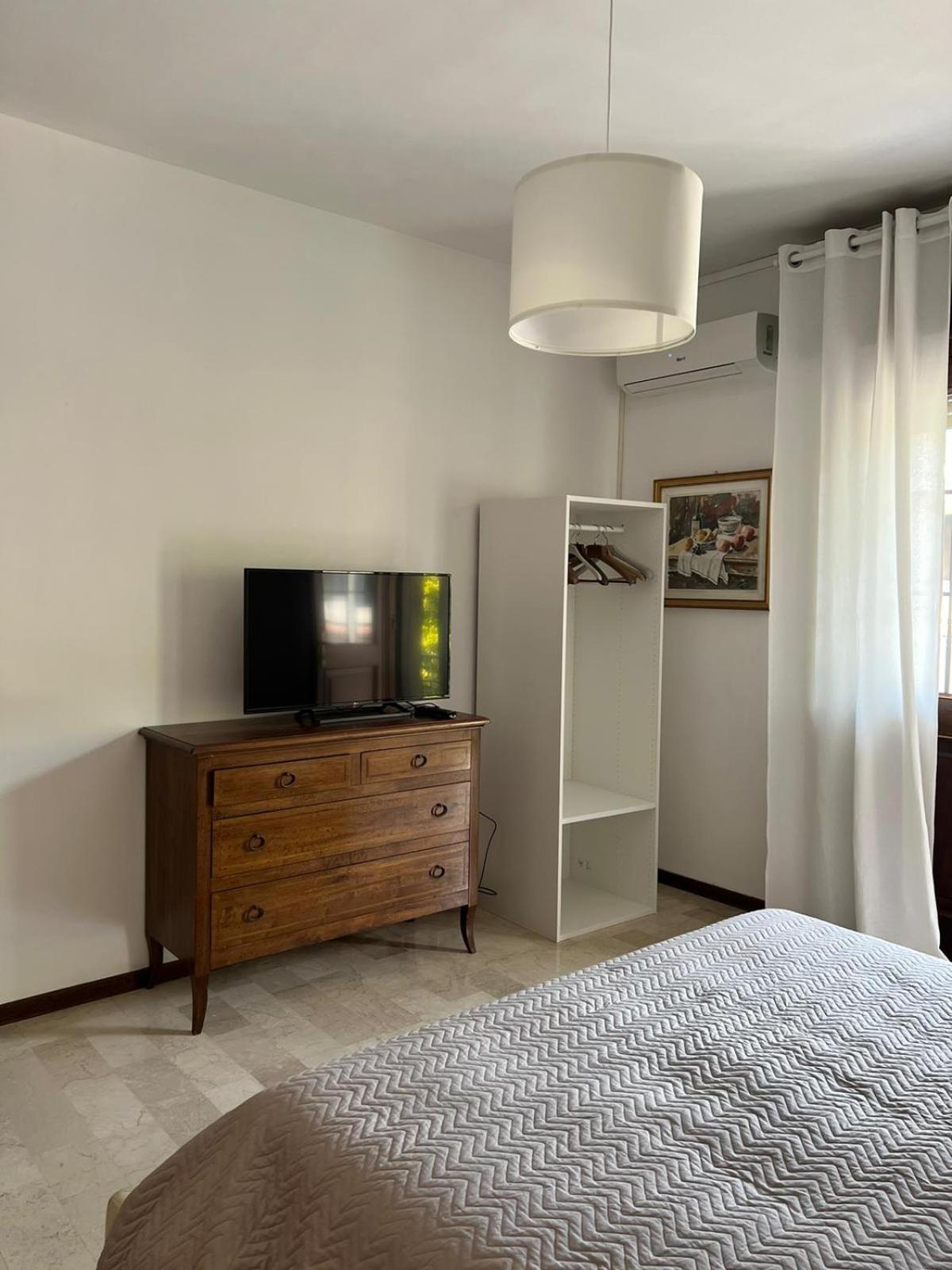 Bed and Breakfast Bb La Collina Botticino Botticino Sera Exterior foto